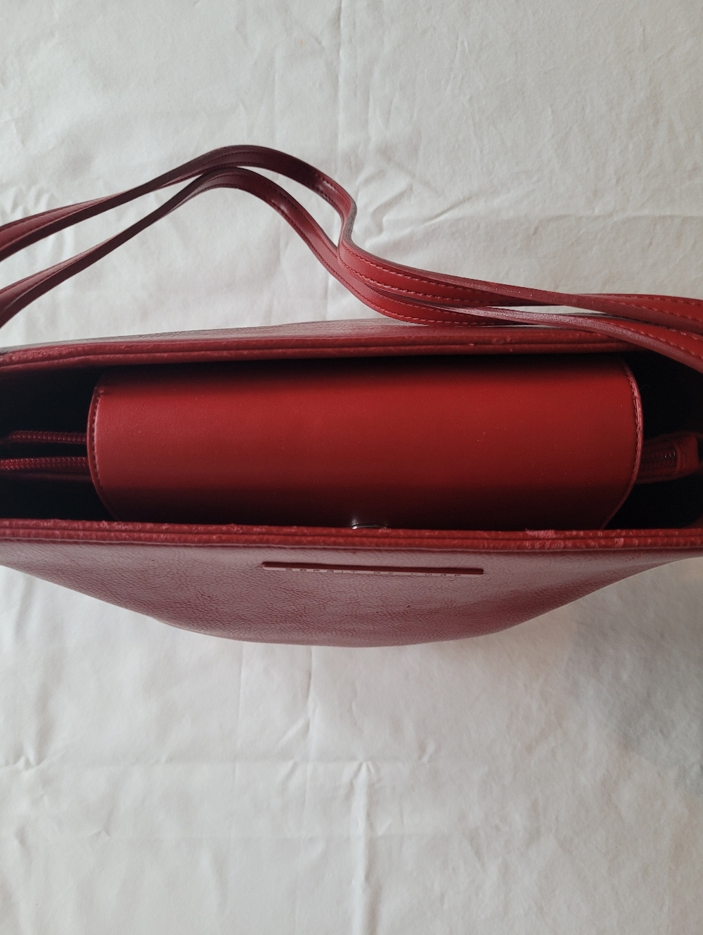 Sprit De Corp Classic Red Women's Tote Bag - Sleek Everyday Carry. - Picture 3 of 11